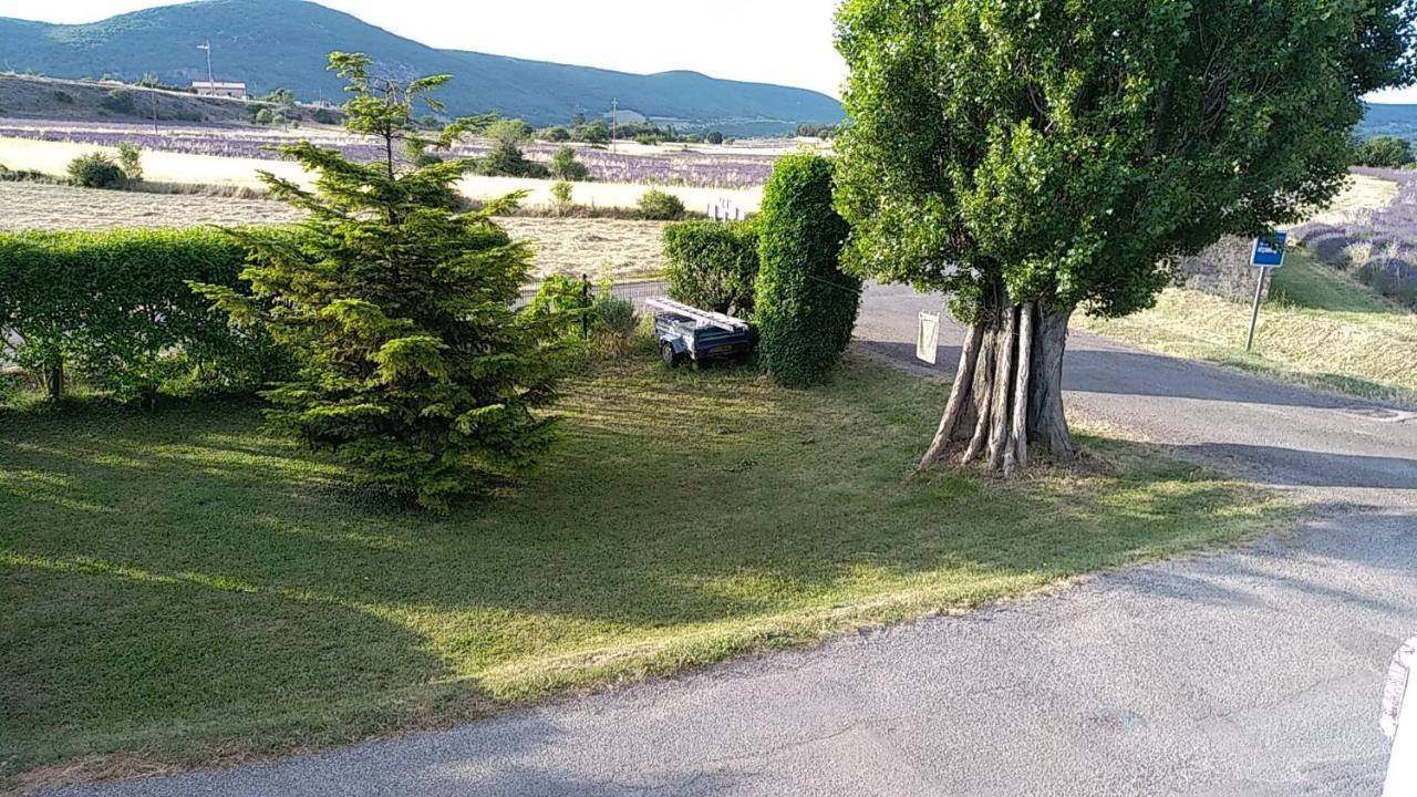 Les Bois Rouges Bed & Breakfast La Rochegiron Luaran gambar