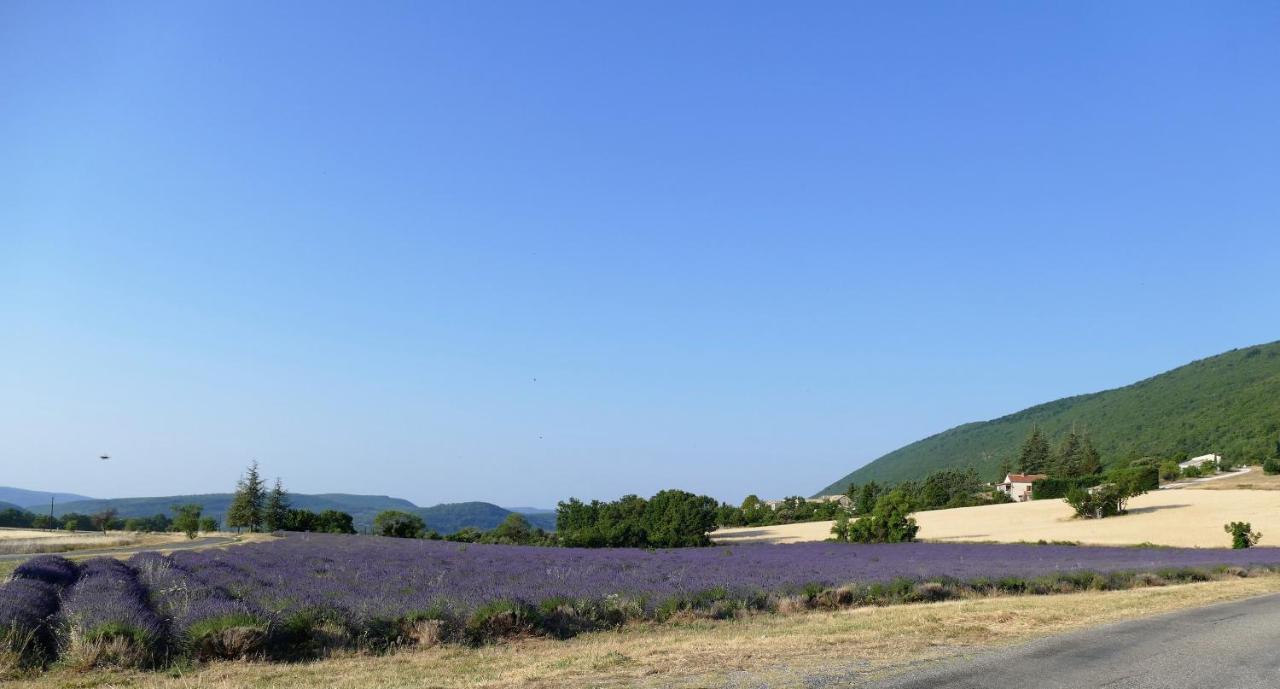 Les Bois Rouges Bed & Breakfast La Rochegiron Luaran gambar